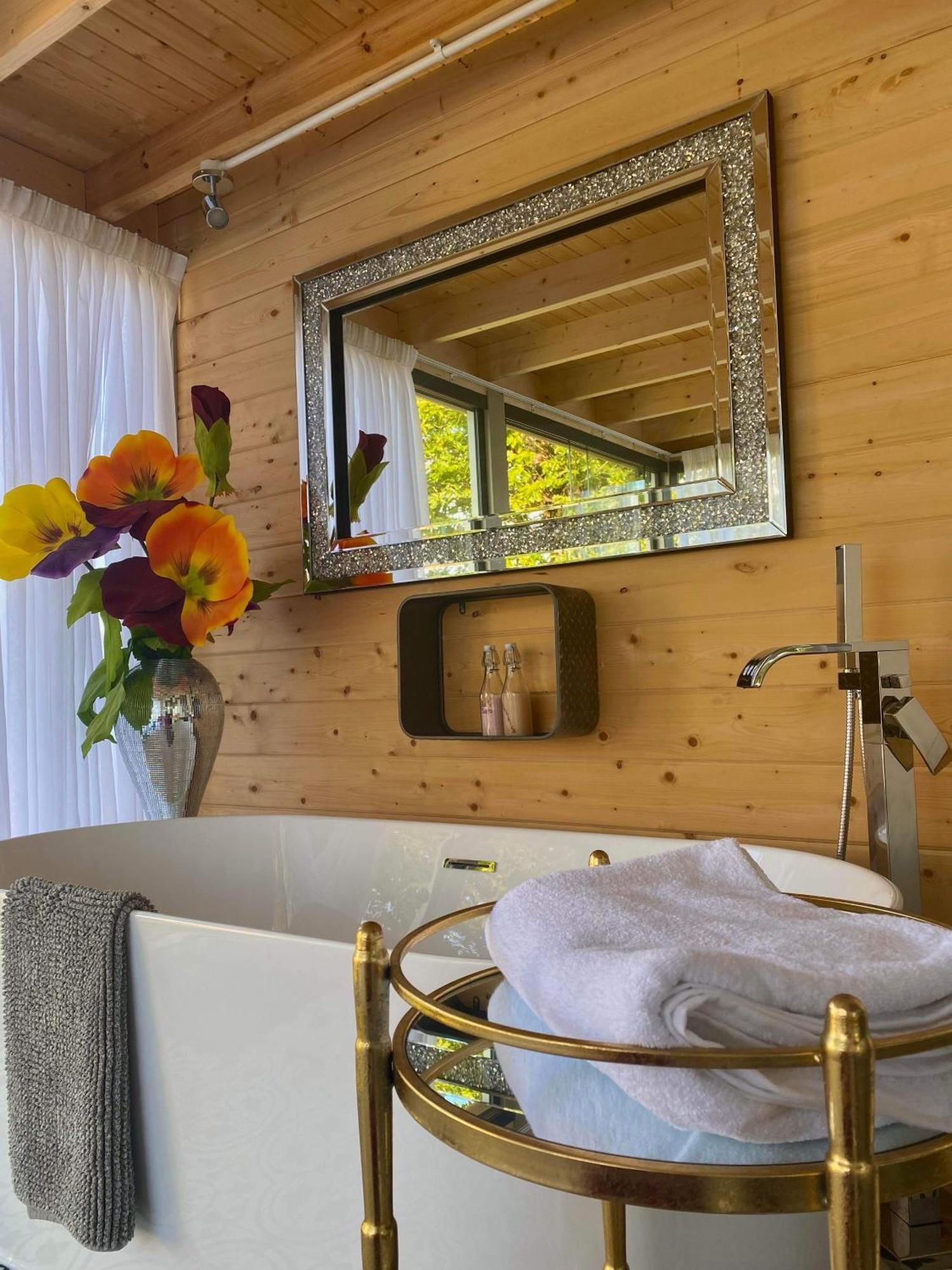 Dunroamin Lodges Drymen Room photo
